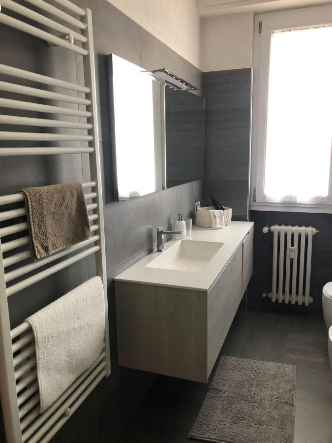 Morivione Apartment - Bocconi Free Parking ミラノ エクステリア 写真
