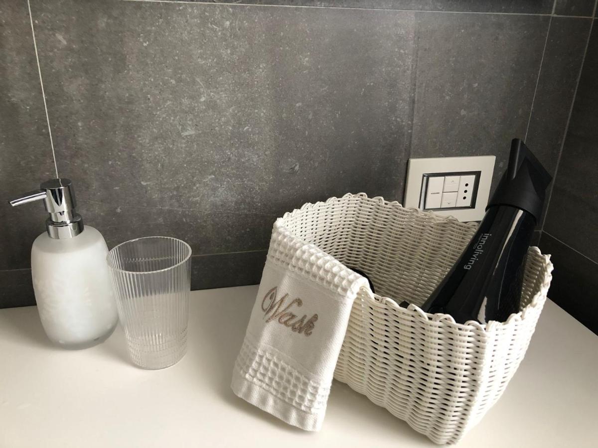 Morivione Apartment - Bocconi Free Parking ミラノ エクステリア 写真