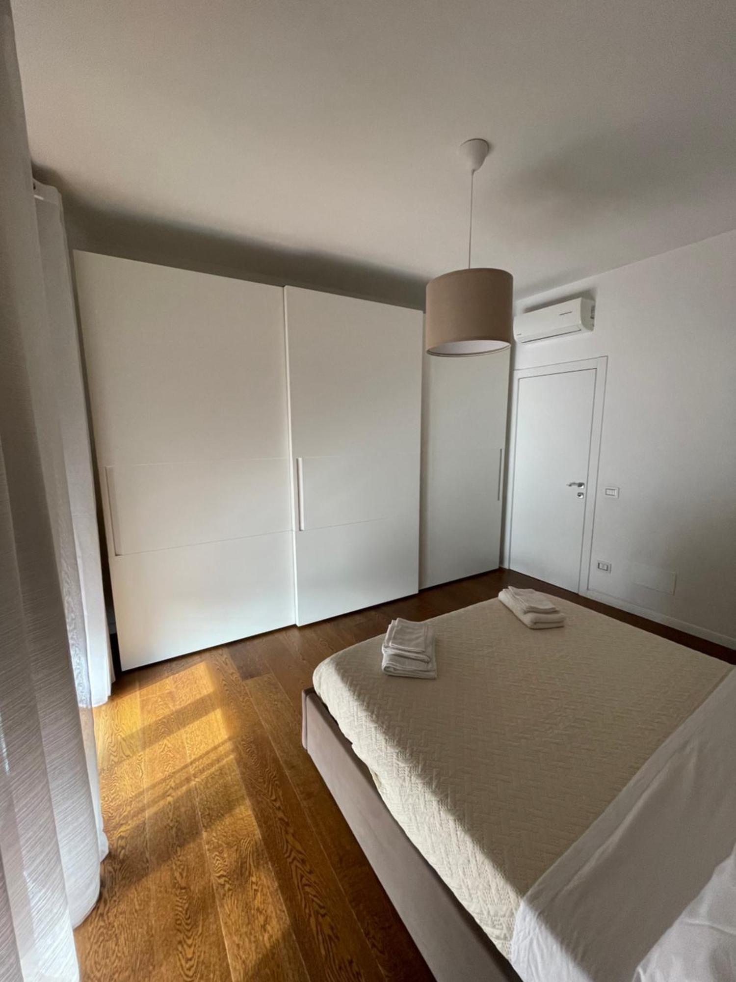 Morivione Apartment - Bocconi Free Parking ミラノ エクステリア 写真