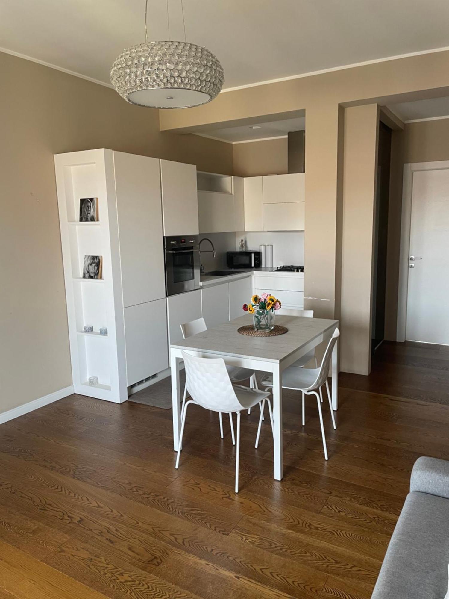 Morivione Apartment - Bocconi Free Parking ミラノ エクステリア 写真